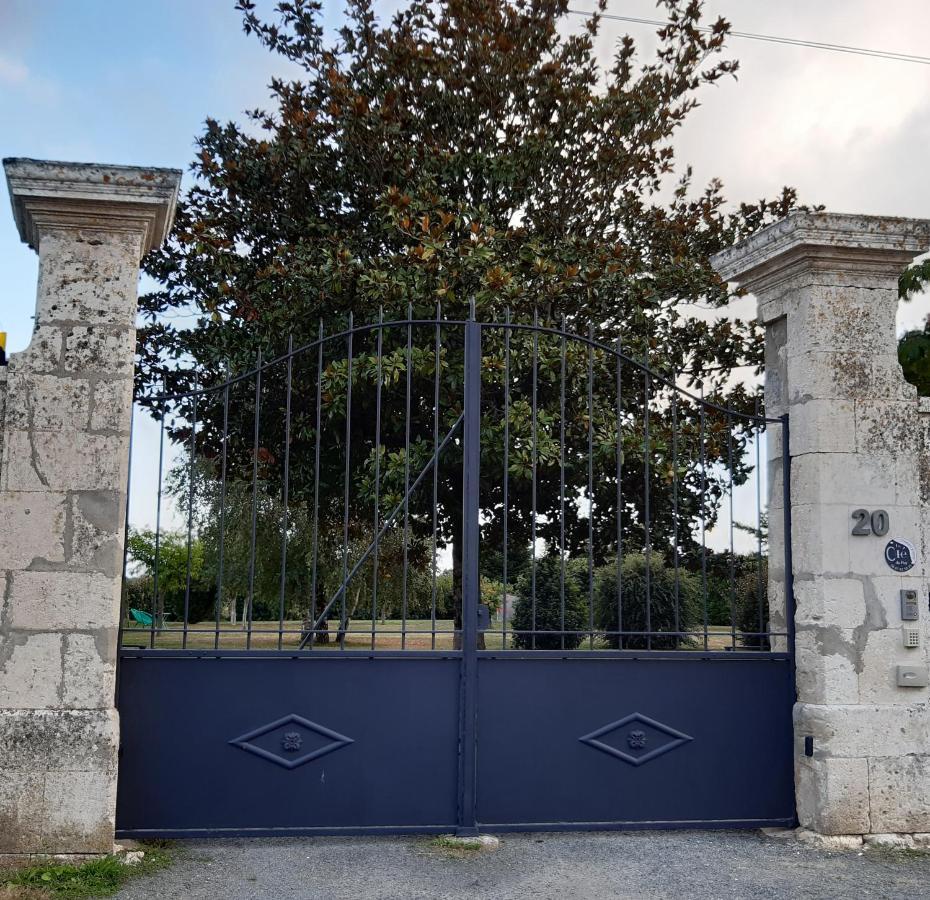 Bed and Breakfast La Cle Du Puy Cabariot Exterior foto